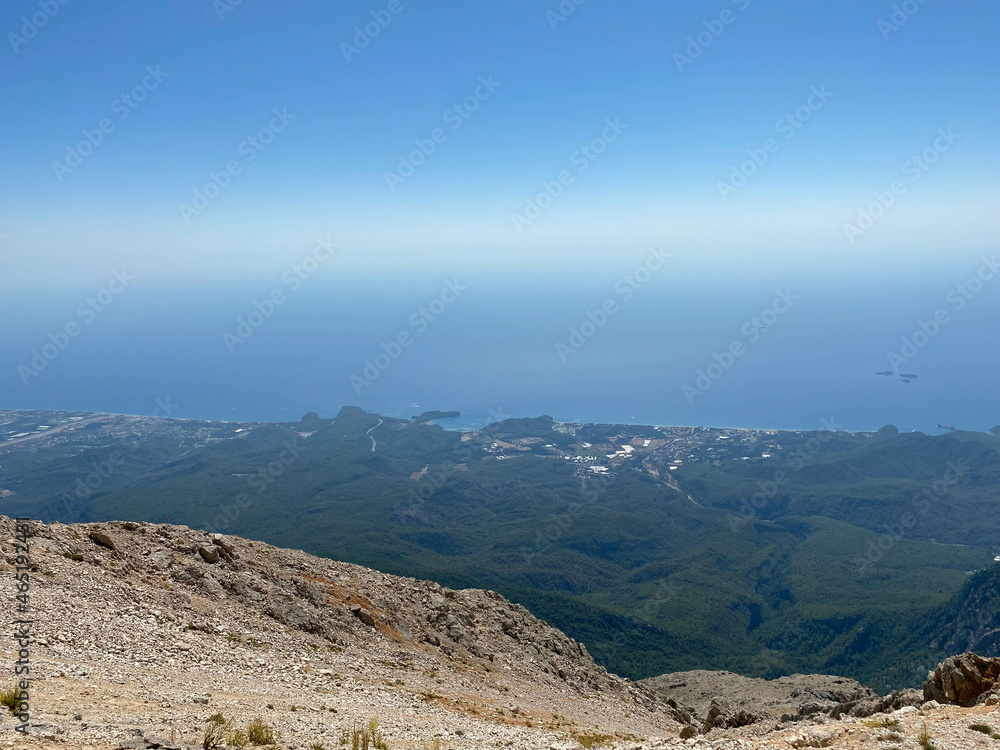 Naklejka premium Amazing view from the top of a mountain down to the sea in Chalkidiki, Greece