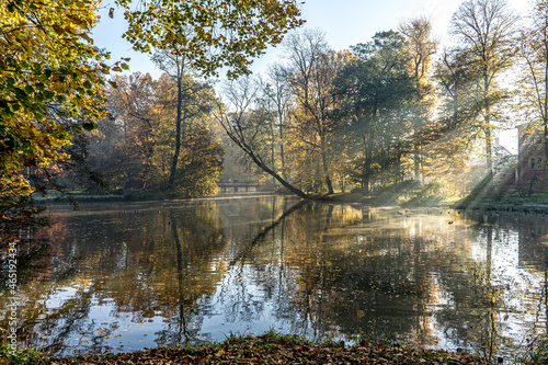 Parka zamkowy w Pszczynie na Śląsku w Polsce, jesienią