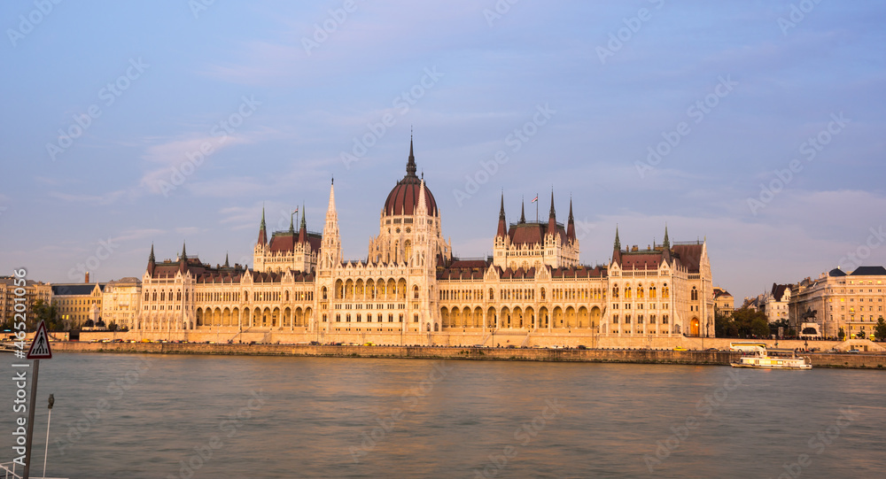 Fototapeta premium The Hungarian Parliament Building in Budapest
