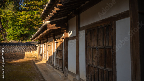 The beautiful Korean traditional house where the king lived