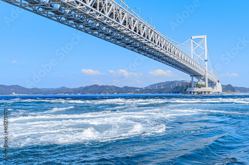 Fotografie, Obraz 大鳴門橋と渦潮　徳島県鳴門市　Naruto Bridge and whirlpools