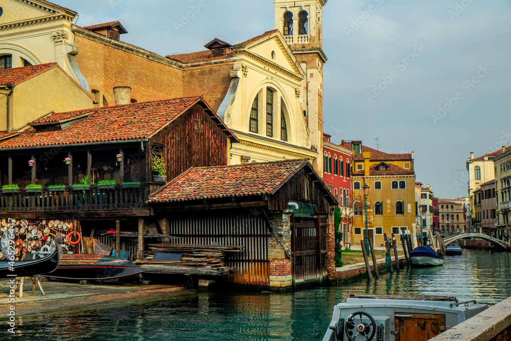Through the streets of Venice Through the streets of Venice