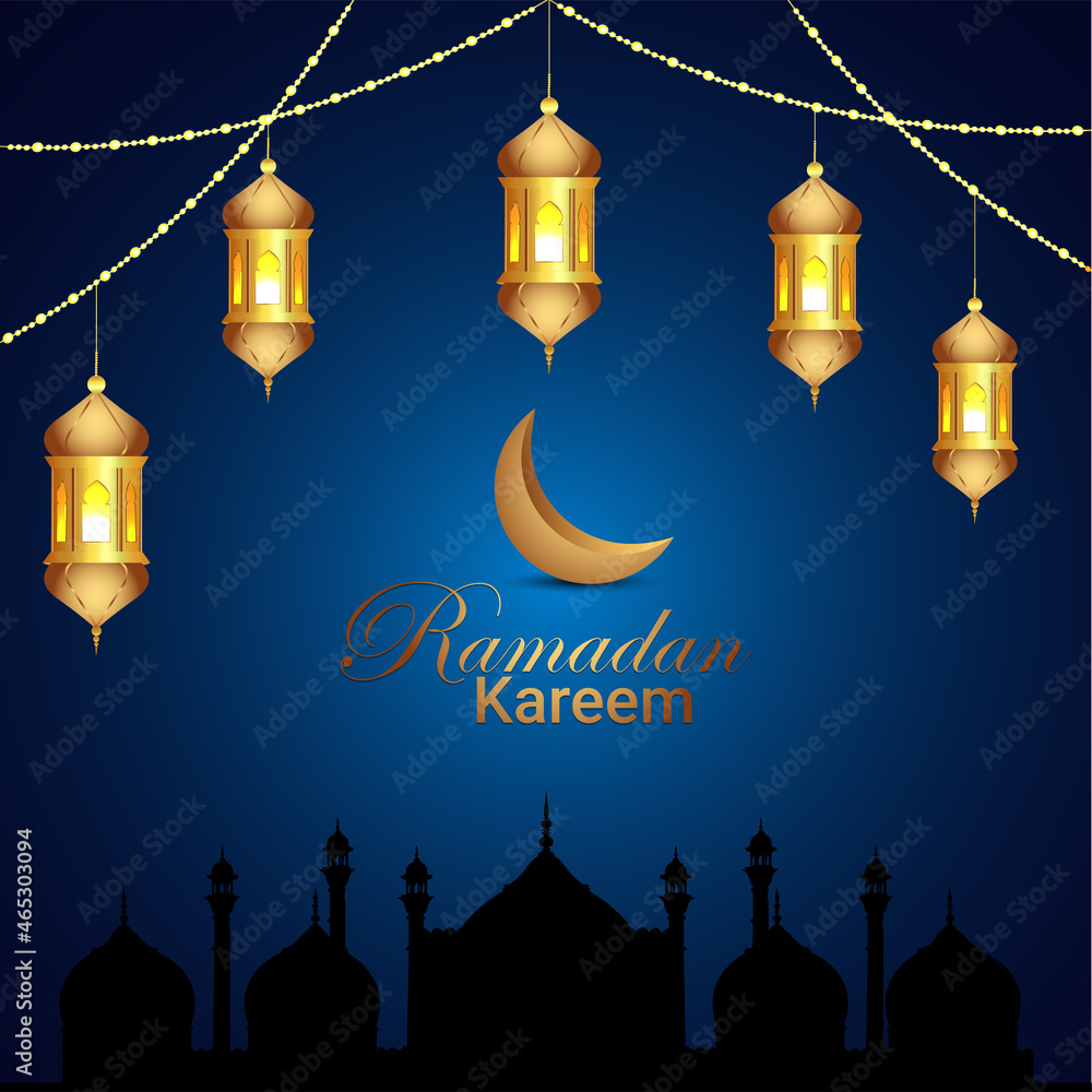 Obraz premium Ramadan kareem creative islamic festival with holy book kuran and arabic lantern