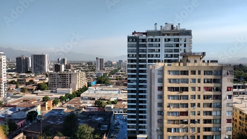 vista desde azotea de edificios del centro de santiago, comuna de san miguel