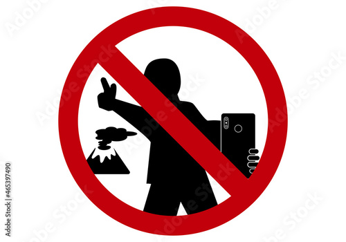 Señal de prohibido hacerse selfis cerca del volcán