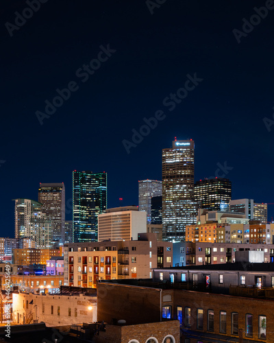 Fényképezés downtown denver night cityscape from rooftop showing buildings