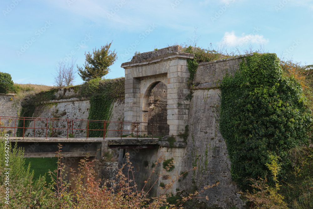 Nouvelle-Aquitaine - Charente-Maritime - Le Chateau d'Oléron - Porte de l'Avancée