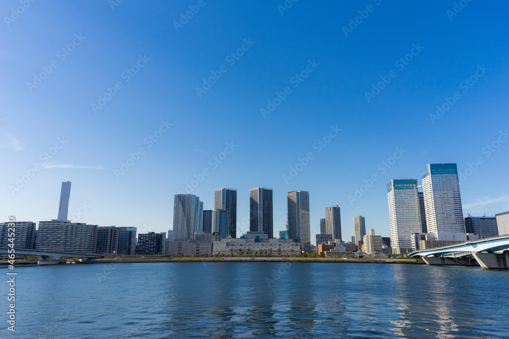 Obraz premium 東京ベイエリア 豊洲、晴海運河の風景
