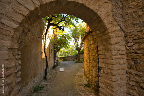 Foto Pittoreskes Dorf Venasque in der Provence