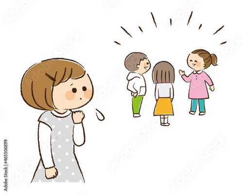 ワイワイ話しているクラスメイトを離れて見ている内気な女児