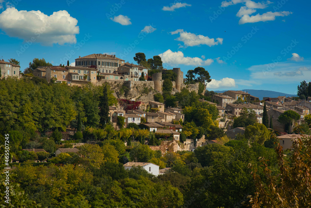 Wundersvhönes Menèrbes im Luberon in der Provence
