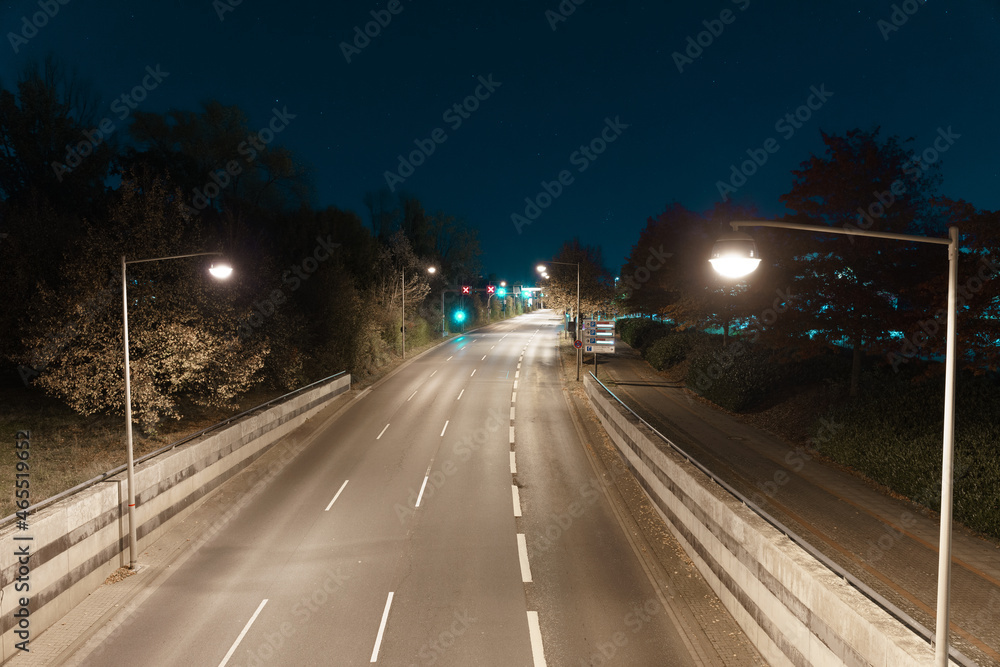 Strasse von oben bei Nacht Strasse von oben bei Nacht
