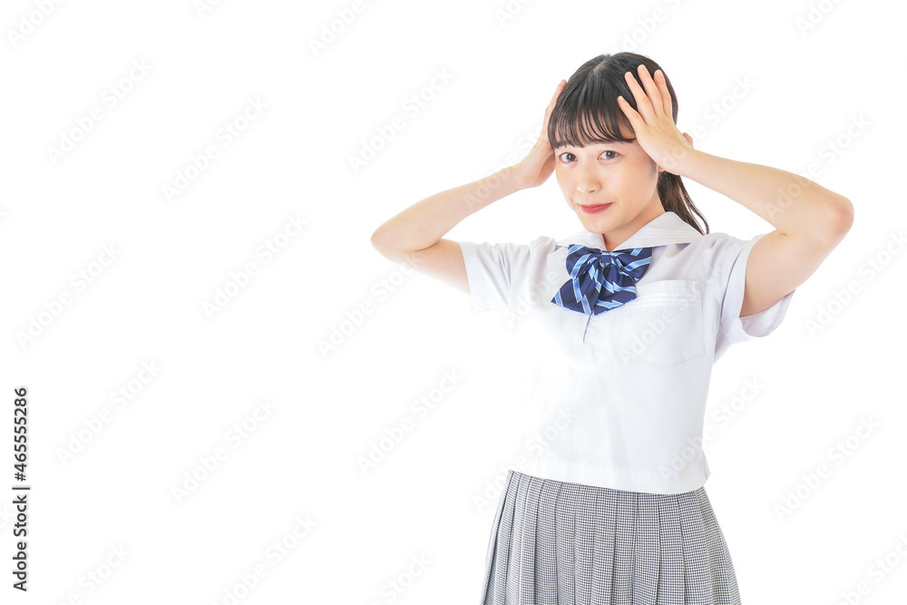 考え事をする学生