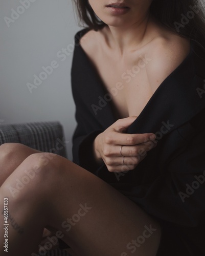 woman body in black blazer © Maria