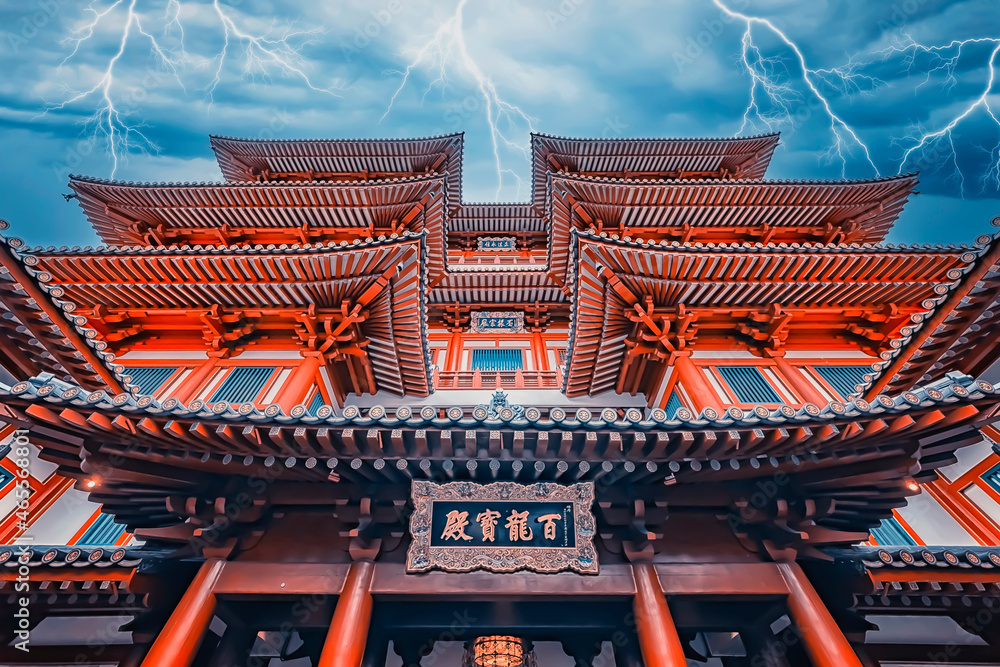 Buddha Tooth Relic Temple and Museum in Chinatown, Singapore Buddha Tooth Relic Temple and Museum in Chinatown, Singapore