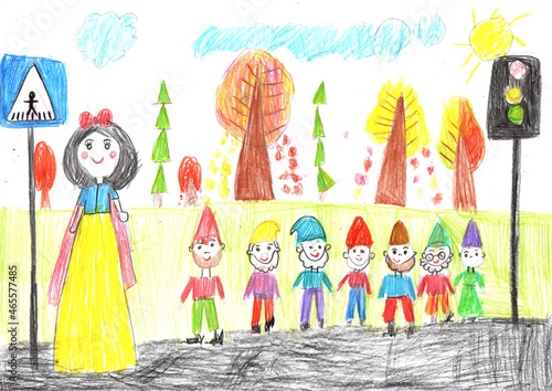 Photo Child drawing happy Snow White and the Seven Dwarfs on a walk