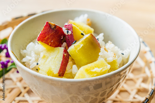 秋の味覚 さつま芋ご飯