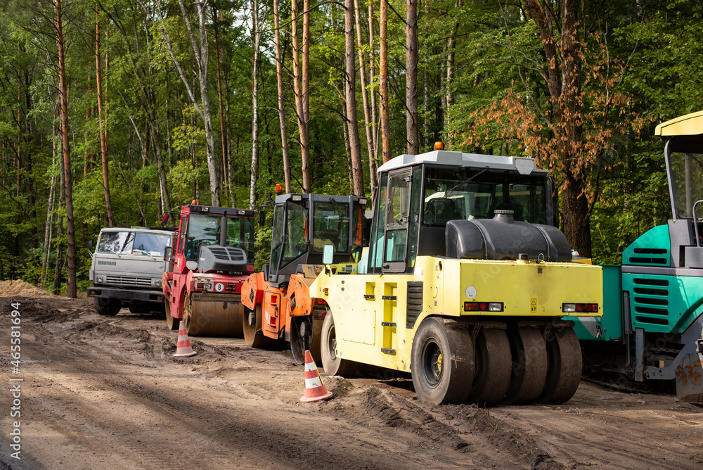 Modern equipment and machines for making high-quality asphalt roads. Road construction