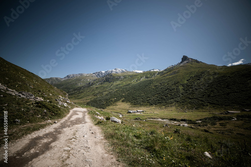 Chemin de montagne