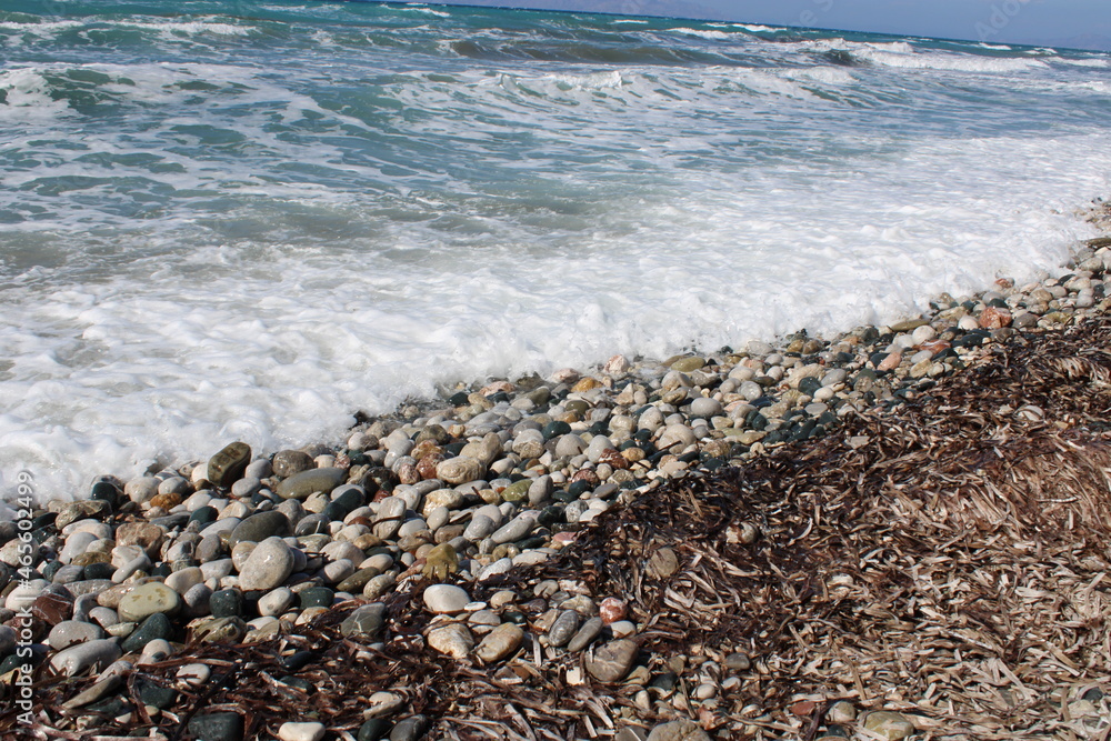 Meer mit Kiesstrand Meer mit Kiesstrand