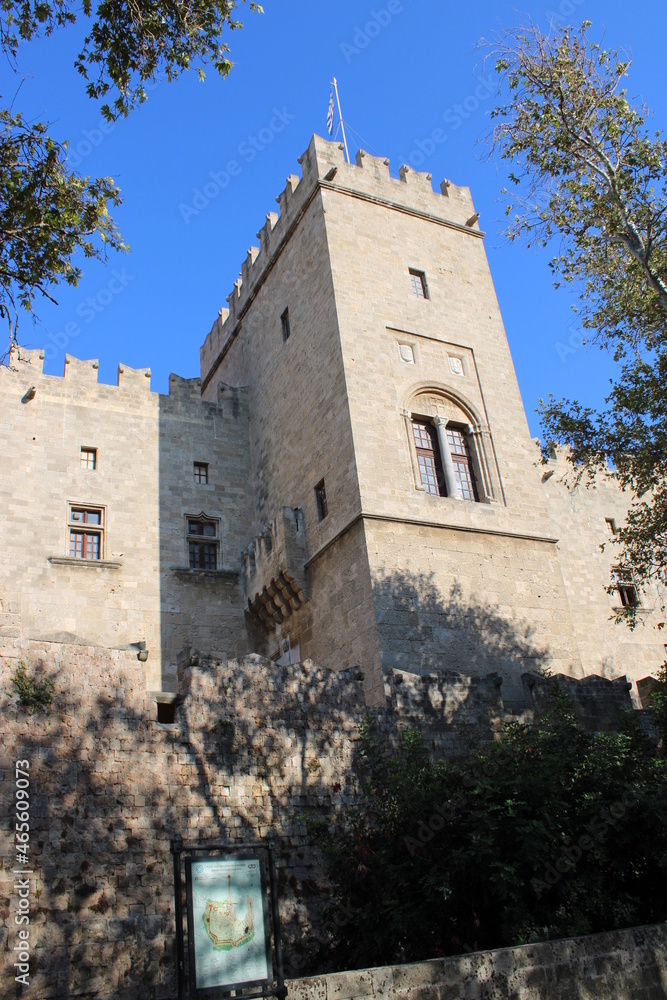 Fototapeta premium Großmeisterpalast in Rhodos Stadt