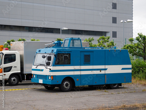 警察の機動隊遊撃放水車両 photo