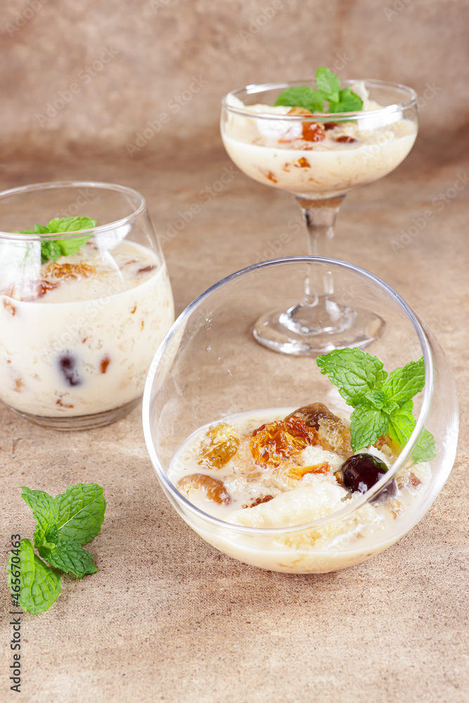 Peach Gum Collagen Dessert with fiber cream is a Chinese Traditional Refreshment Beverages. It is Contains Bird Nest, Red Dates, Snow Fungus, Goji Berry. Peach Gum Collagen Dessert with fiber cream is a Chinese Traditional Refreshment Beverages. It is Contains Bird Nest, Red Dates, Snow Fungus, Goji Berry.