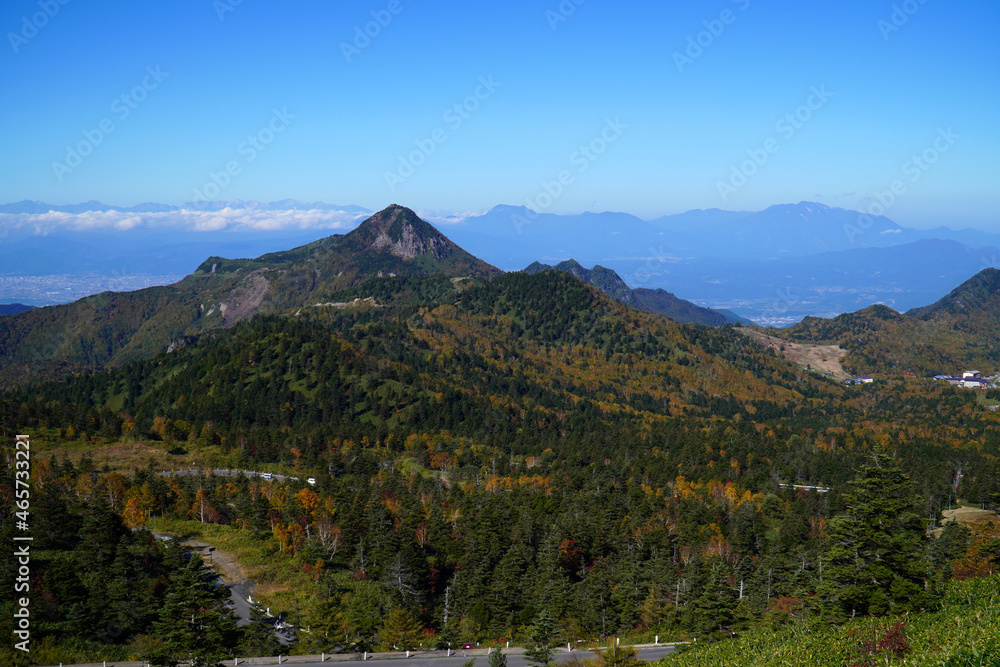 Fototapeta premium 秋の志賀高原 横手山ドライブインからの眺望