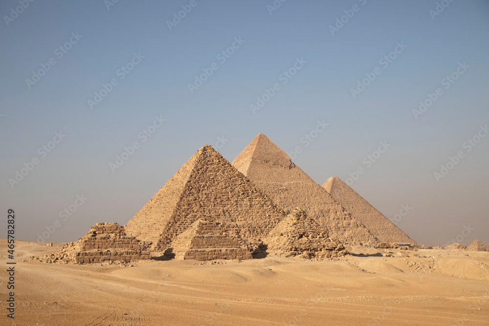 pyramids of giza