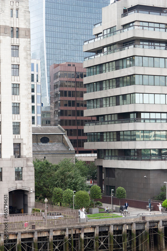 Wallpaper Mural view of London city, monuments, parks and buildings Torontodigital.ca