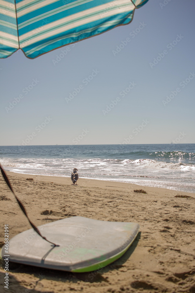 Obraz premium beach and umbrella