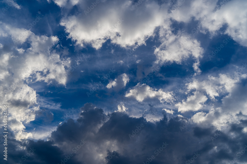 Image of a cloudy sky.