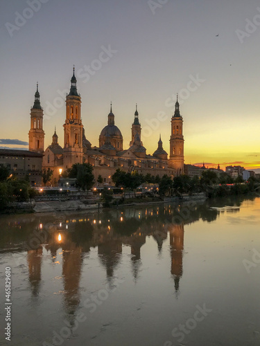 images of the basilica del pilar next to the ebro river