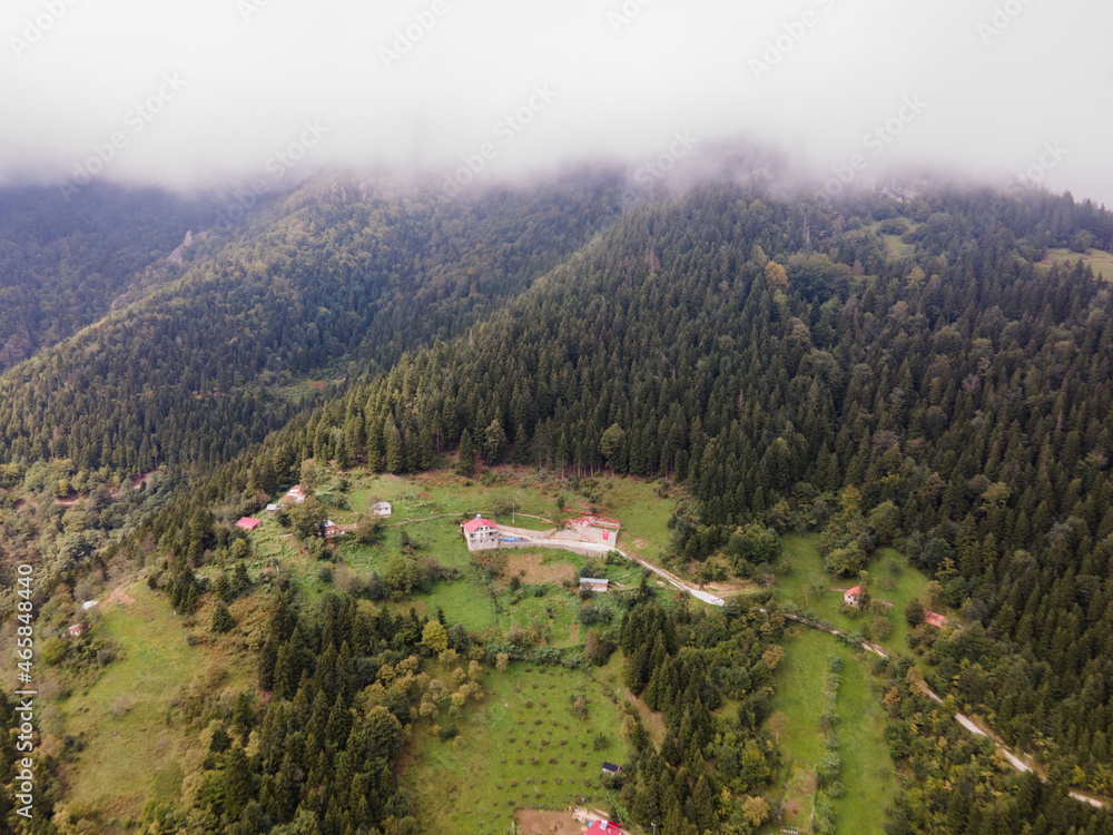 Φωτογραφία Drone video of the villages between the green mountains of Black Sea Region, Eas
