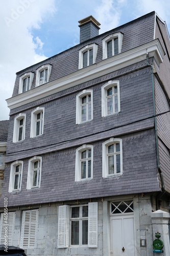 FU 2020-07-26 Belgien ruck 59 Fassade eines alten Hauses