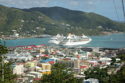 Tortola (Karibische Insel) - Hafen-Aussicht photo