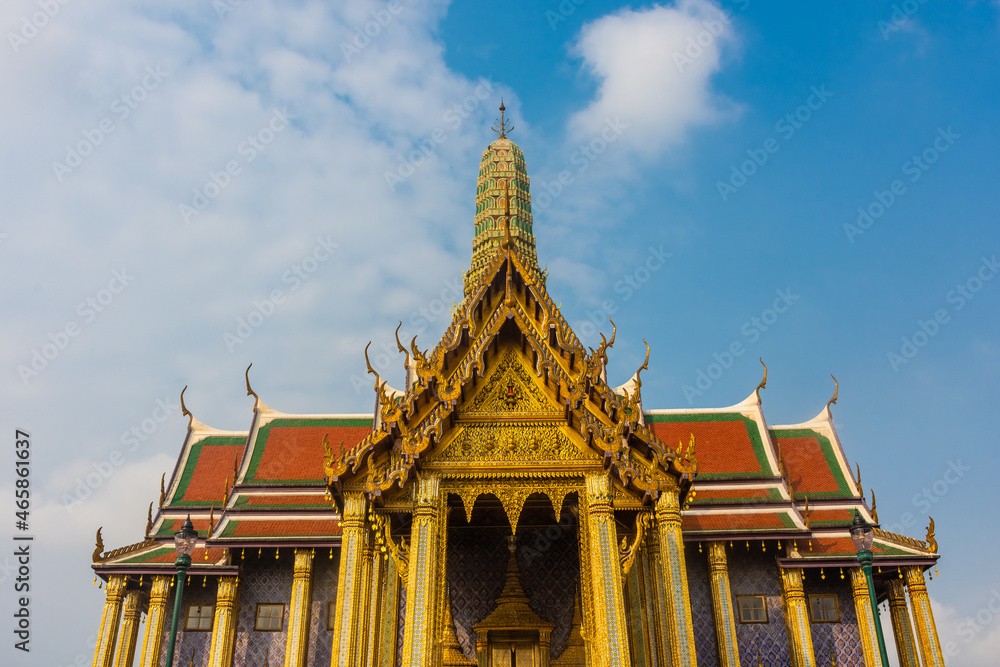 Naklejka premium BANGKOK, THAILAND, 15 JANUARY 2020: Grand Palace of Bangkok