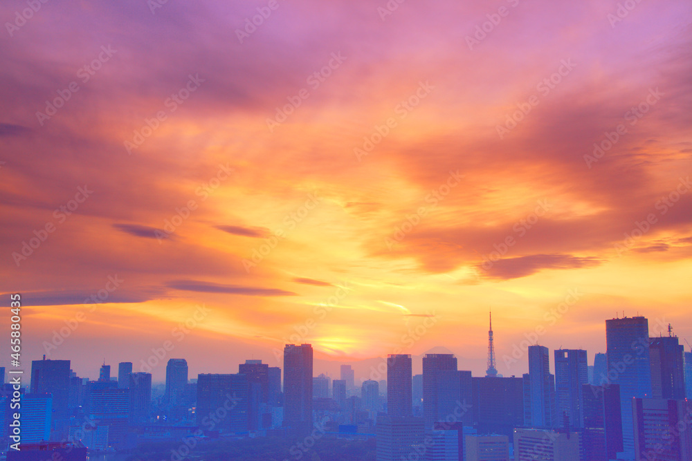 東京タワーと都心のビル群と夕焼け, 中央区,東京都 東京タワーと都心のビル群と夕焼け, 中央区,東京都