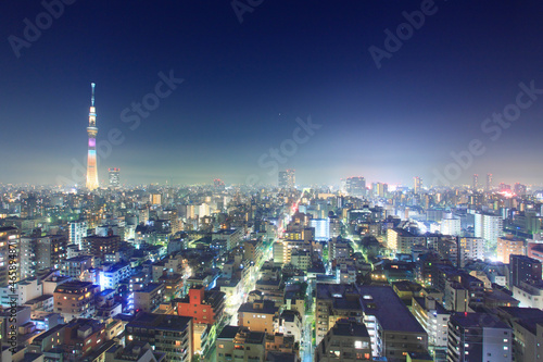 Wallpaper Mural 東京スカイツリーのライトアップと錦糸町方向の街並, 日本,東京都,墨田区 Torontodigital.ca