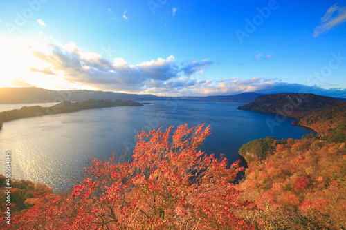 旧敢湖台から望む紅葉の十和田湖の夕景, 日本,青森県,十和田市