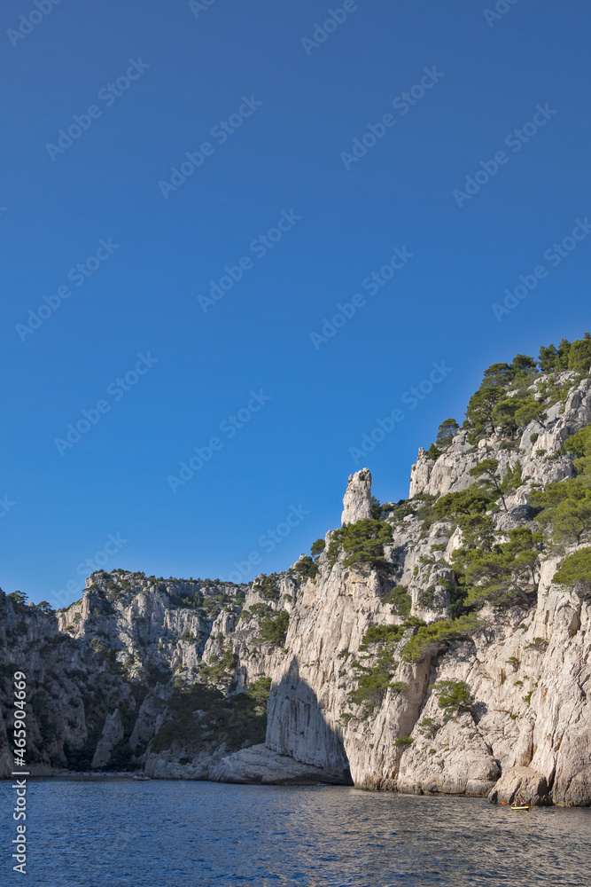 les calanques de Cassis vue de la mer