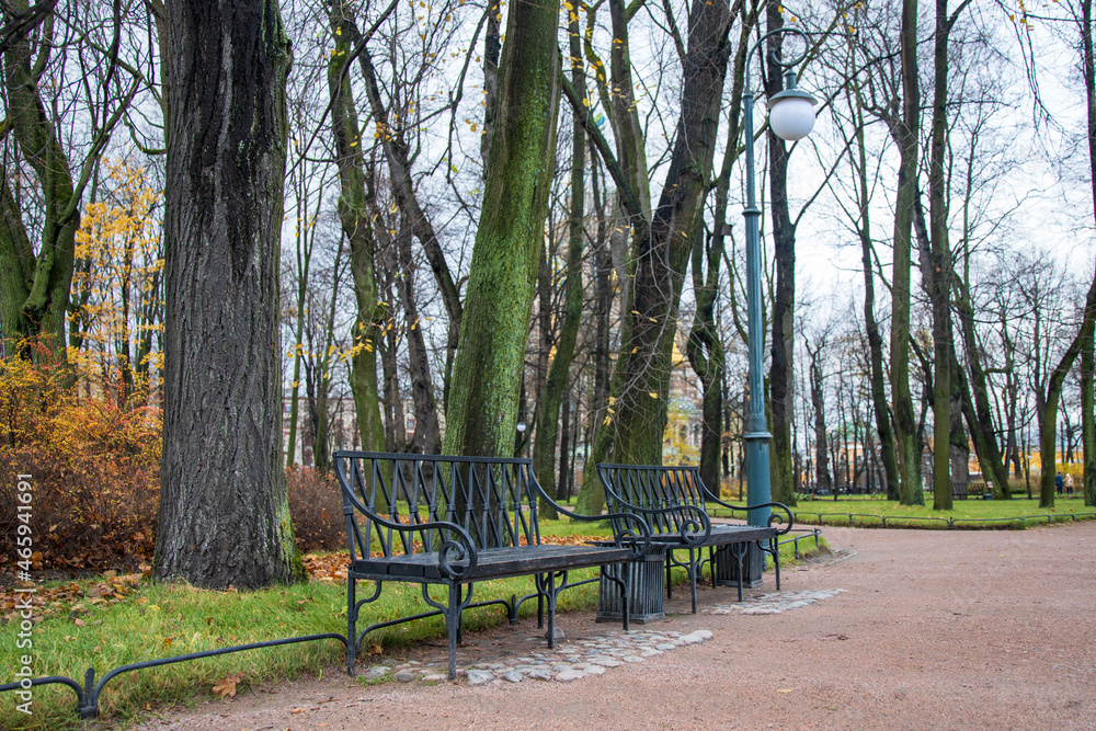 Bench with a lantern in Mikhailovsky Garden