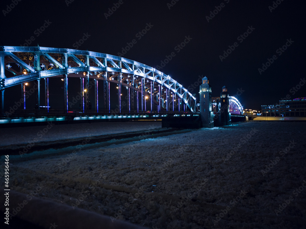 Naklejka premium bridge at night