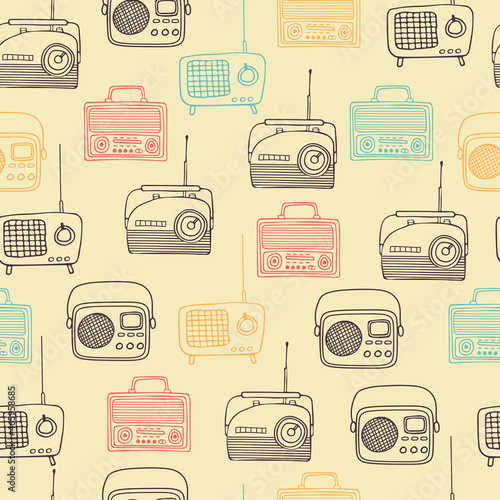 Seamless pattern with old radio. Vintage print. Sketch vector illustration. 