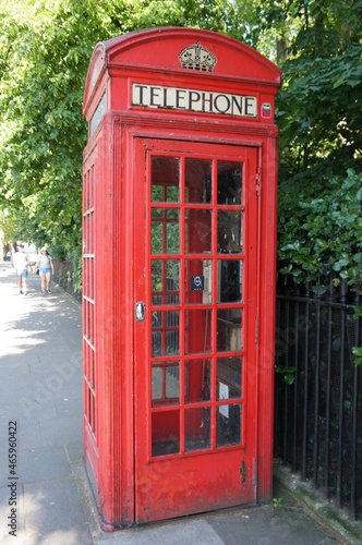 red iconic telephone booth