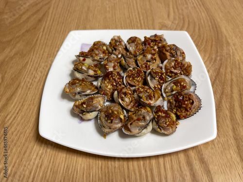 seasoned cockles