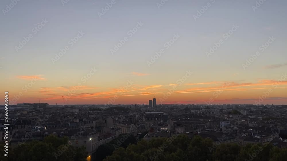 Coucher de soleil sur le centre ville de Bordeaux, vue aérienne — free download