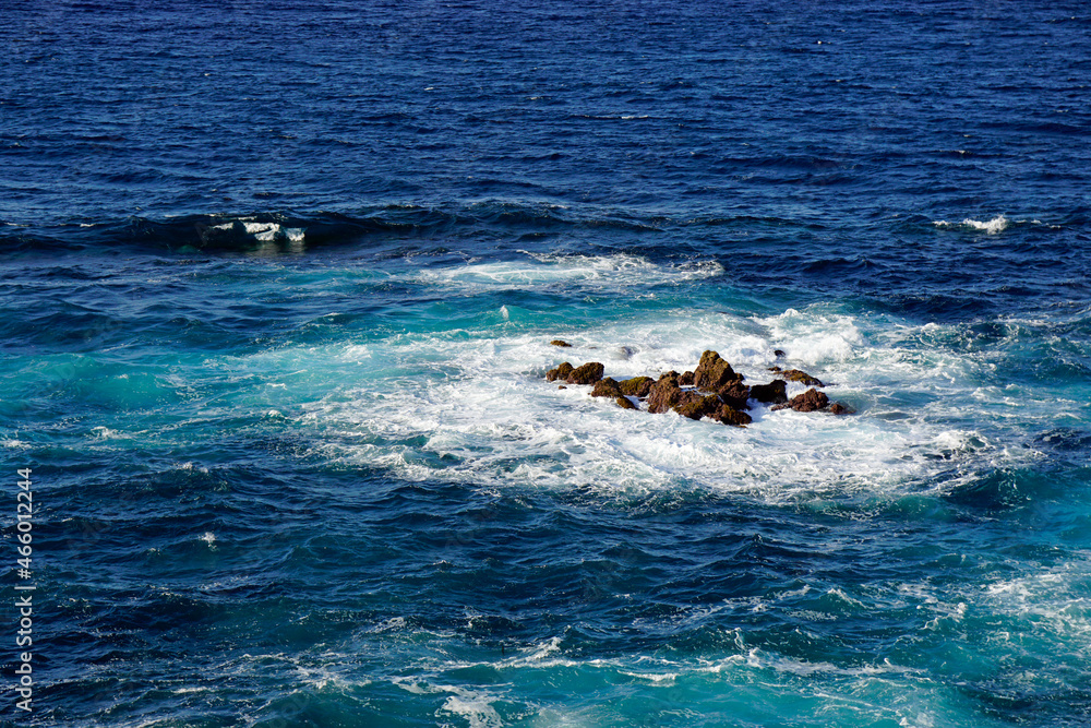 Obraz premium rough wild nord coast of sao miguel