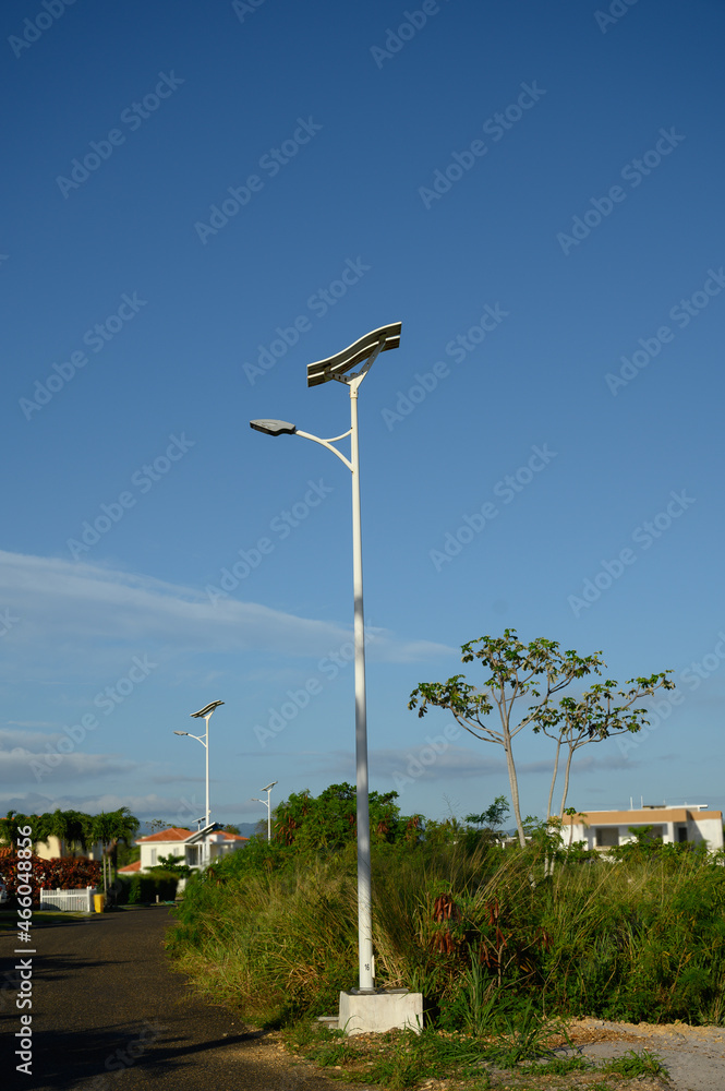 solar outdoor lightining safe energy for people