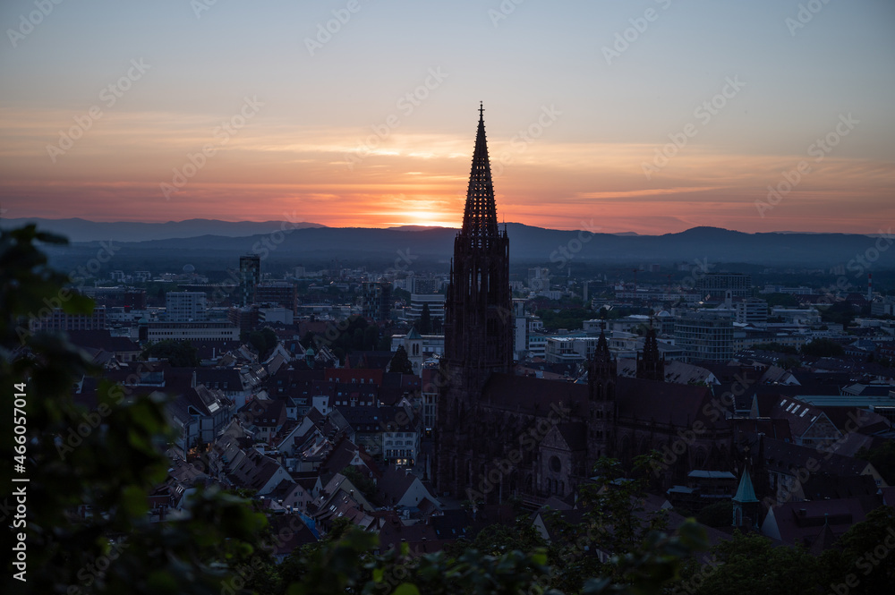 Freiburg im Breisgau Deutschland Münster Kirche Sonnenuntergang